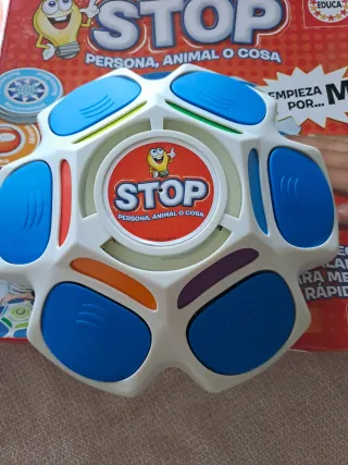 Lote 3 juegos de mesa: Twister, Stop y Connecta 4