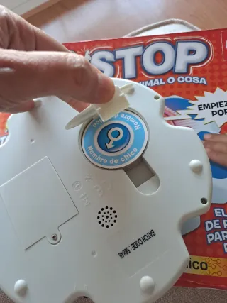 Lote 3 juegos de mesa: Twister, Stop y Connecta 4