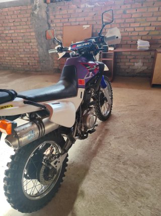 Yamaha XT 600 Enduro Moto