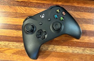 Xbox One X 1TB completa