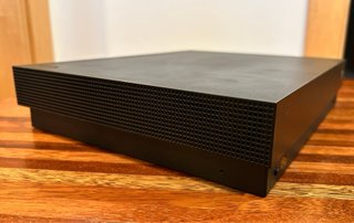 Xbox One X 1TB completa