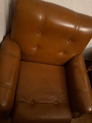 Sillón de cuero marrón
