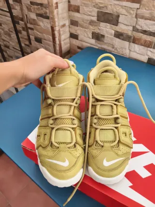 Nike Air More Uptempo Amarillas