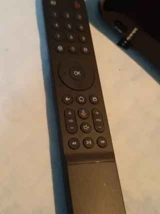 Decodificador TV 4K con Mando y Cables