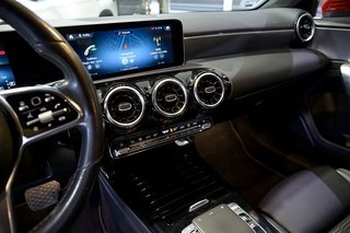 Mercedes Clase A MERCEDES-BENZ  A 180 d