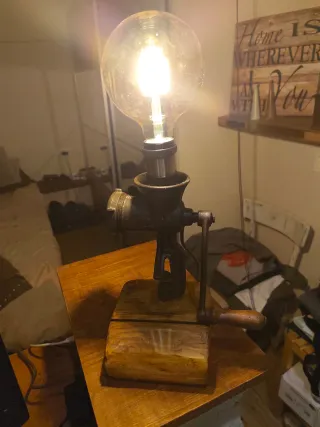 Lámpara Artesanal Única - Madera y Metal