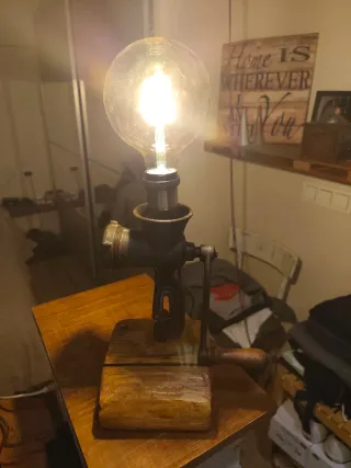 Lámpara Artesanal Única - Madera y Metal