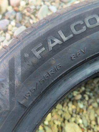 4 Neumáticos nuevos 195 55 15 85v 1 mes  NO BAJO