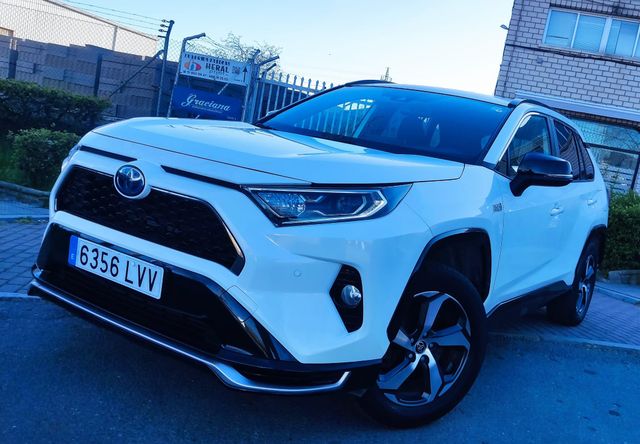 Toyota RAV4 4x4 300PH Hibrido Enchúfable 2022