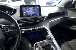 Peugeot 3008   1.5 BlueHDi 96kW 130CV SS Allure