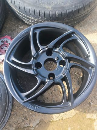 Juego 4 llantas momo twin 15" 4x108 et38 psa