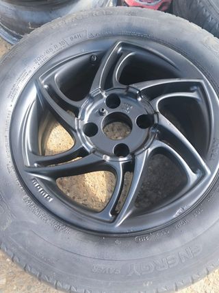 Juego 4 llantas momo twin 15" 4x108 et38 psa