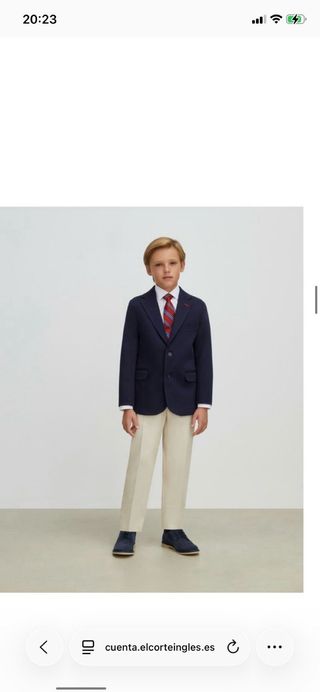 Traje comunión niño azul, beige y rojo