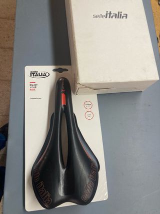 Sillín Selle Italia C-Cross (nuevo) Negro/Rojo