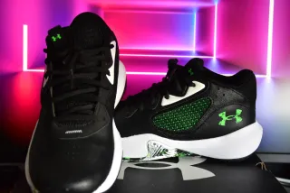 Zapatillas Under Armour Negras y Verdes