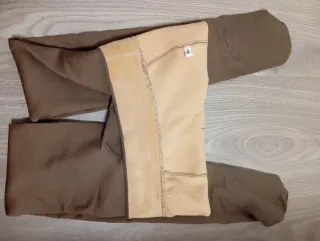 Medias negras y beige