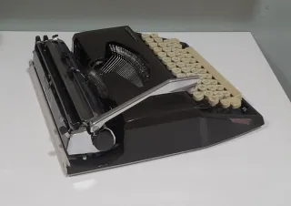 Conjunto 2 máquinas de escribir antiguas