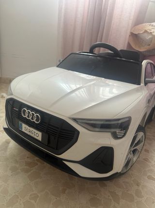 Coche Audi Batería Manual y Teledirigido