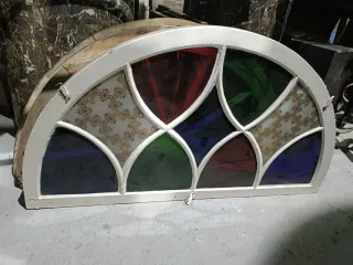 Vidriera arco medio punto antigua