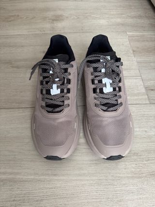 Zapatillas Zara Talla 38 Beige/Negro