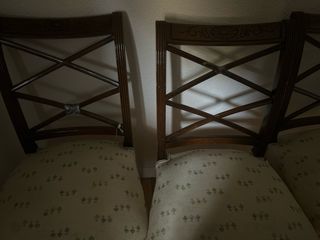 Juego de 4 sillas de comedor de madera