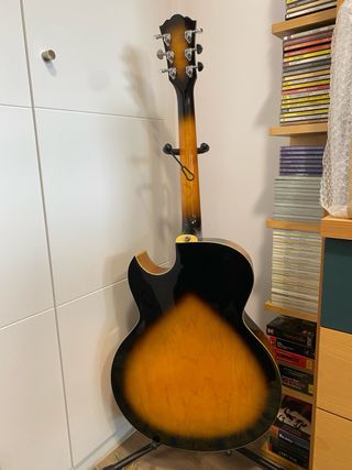 Guitarra Washburn ”Hollow Body” tipo Gibson ES-175