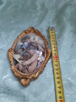 Decorazione murale con putti