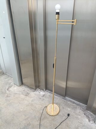 Lámpara de pie vintage dorada giratoria