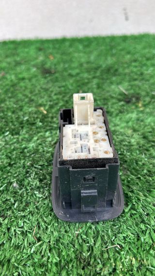 INTERRUTTORE ALZACRISTALLI POST DX TOYOTA AURIS