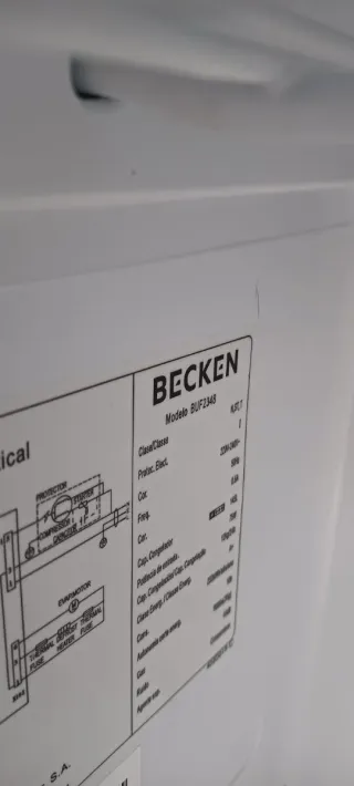 Congelador Vertical Becken No Frost A+