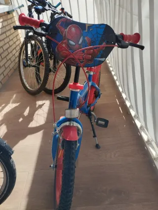 Bicicleta Spiderman 16 Azul y Roja