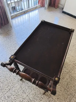 Carro de bebidas vintage de madera