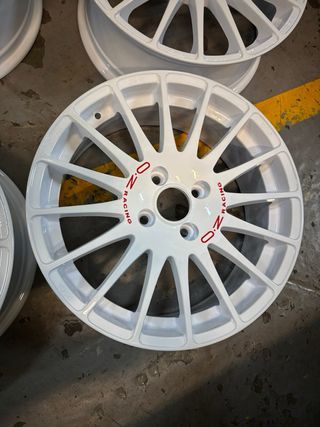 Llantas OZ Racing Superturismo Blancas