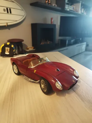 Maqueta Ferrari testarosa 1958y Chevrolet corvette