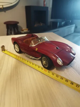 Maqueta Ferrari testarosa 1958y Chevrolet corvette