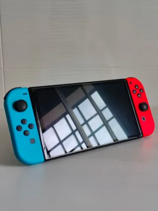 Nintendo Switch OLED con Cargador y Funda | Nueva