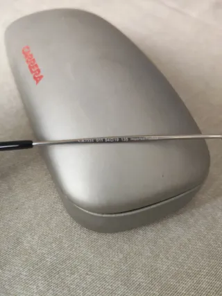 Montura de gafas Carrera plateada y negra