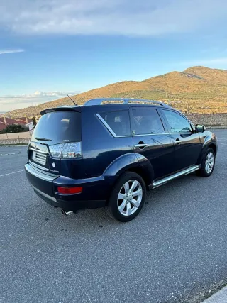 Mitsubishi Outlander 2010