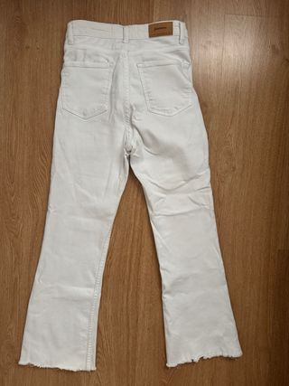 Pantalones Stradivarius blancos