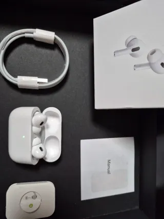 Auriculares inalámbricos nuevos con cable y almoha