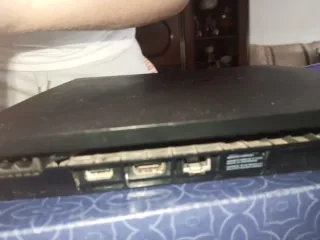 Consola PS4 + 2 Mandos (Rojo y Morado)