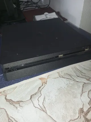 Consola PS4 + 2 Mandos (Rojo y Morado)