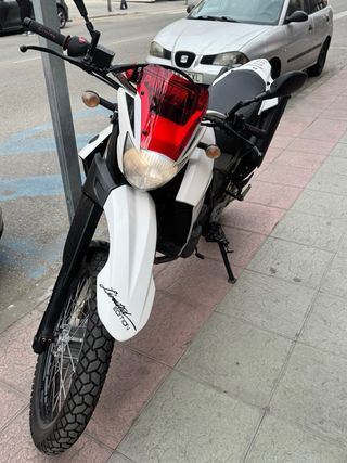 Yamaha XT 660 Adventure Roja y Blanca