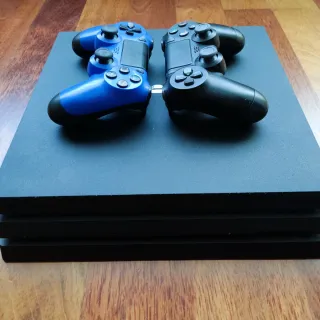 PS4 Pro (PlayStation 4 Pro)
