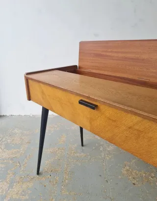 Mesa Auxiliar Mid Century Madera y Metal