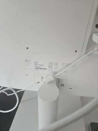 Monitor LG Nero e Bianco 4K Ultrafine 27 IPS UHD