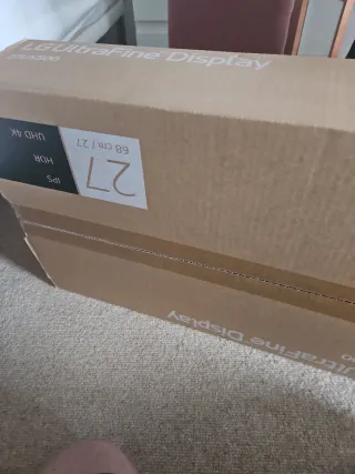 Monitor LG Nero e Bianco 4K Ultrafine 27 IPS UHD