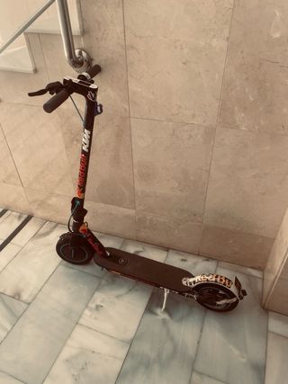 Patinete Eléctrico KTM Red Bull