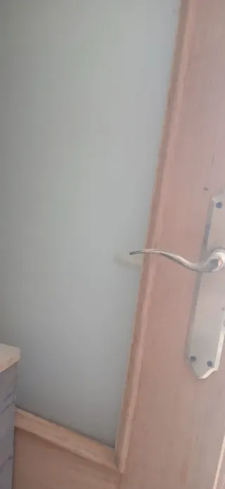 Puertas de madera maciza, tengo 5
