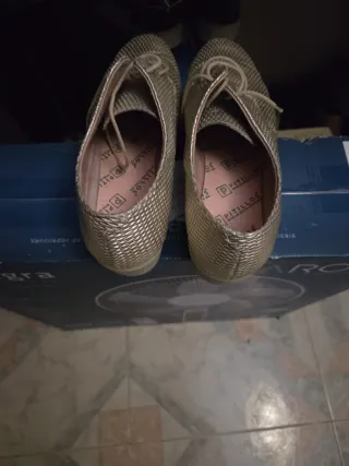 Zapatos Pitillos Dorados/Plateados Talla 40